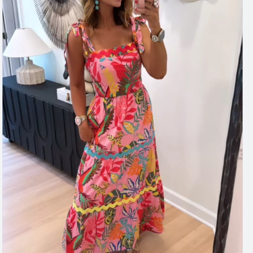 Avara Susana Dress - Picture 2 of 14